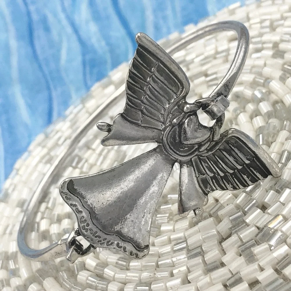 🌼 Angel Silver Bangle Bracelet